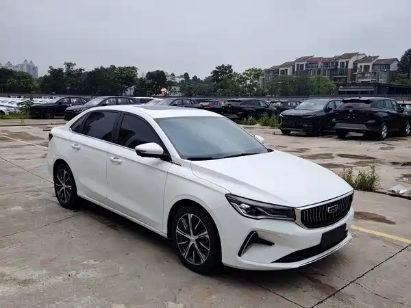 Geely Emgrand 2023