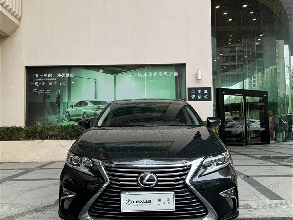 Lexus ES 2017 — фото 3