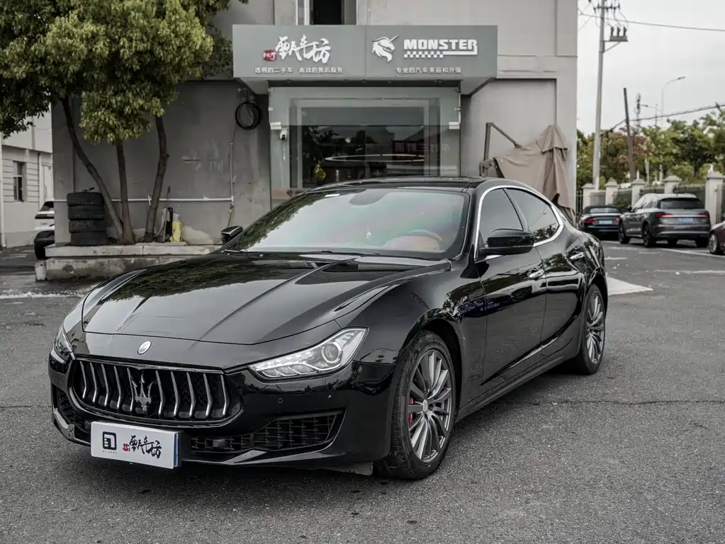 Maserati Ghibli 2021 — фото 1