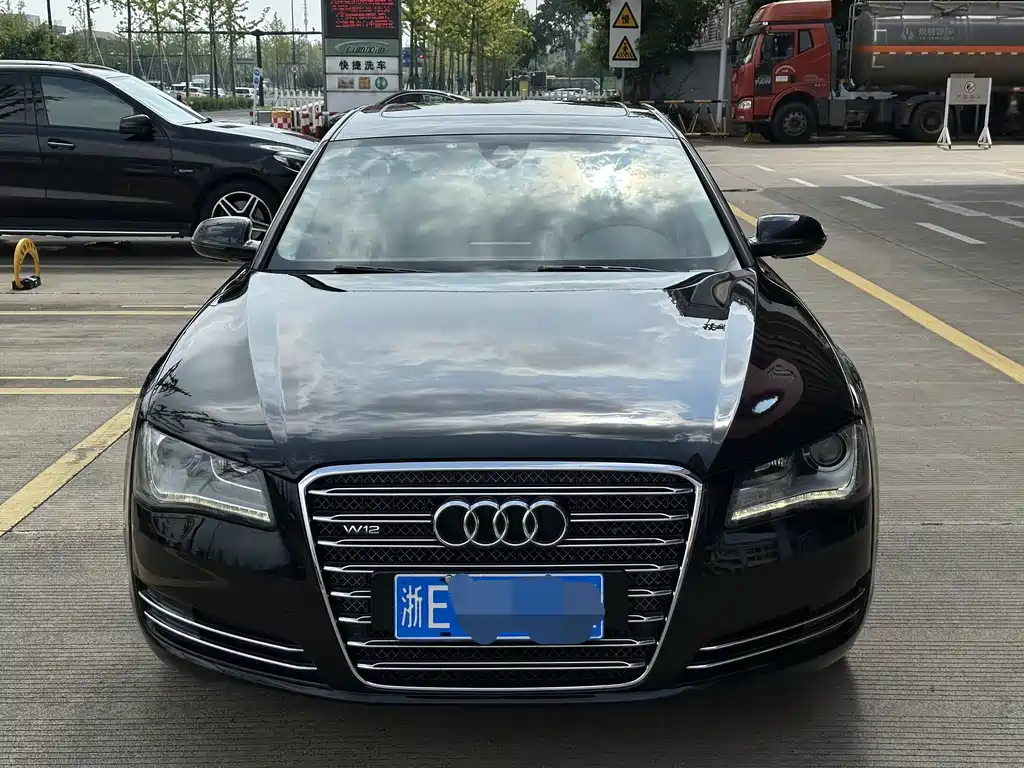 Audi A8 2012
