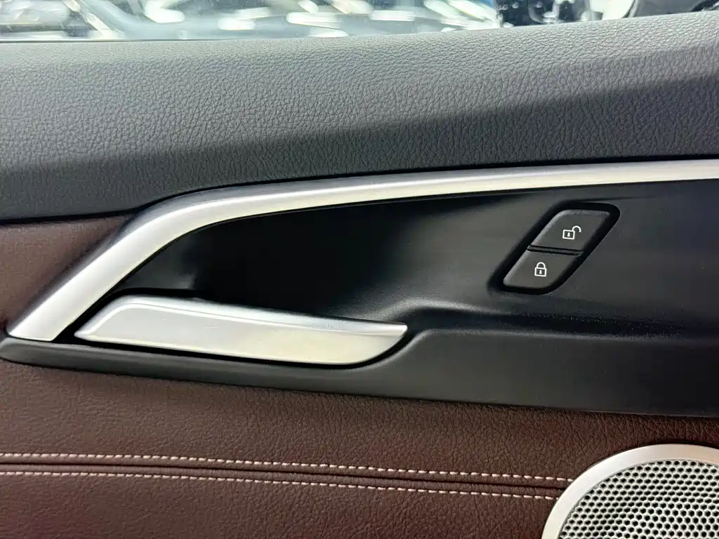 BMW 1 Series 2022 — фото 15