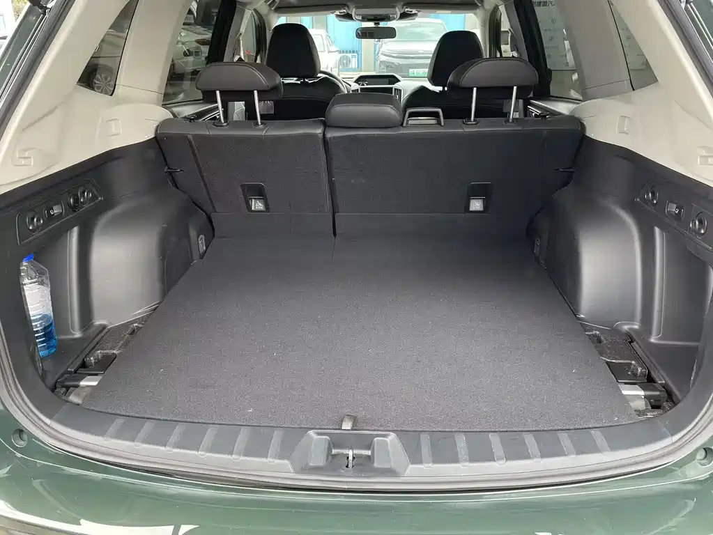Subaru Forester 2022 — фото 18