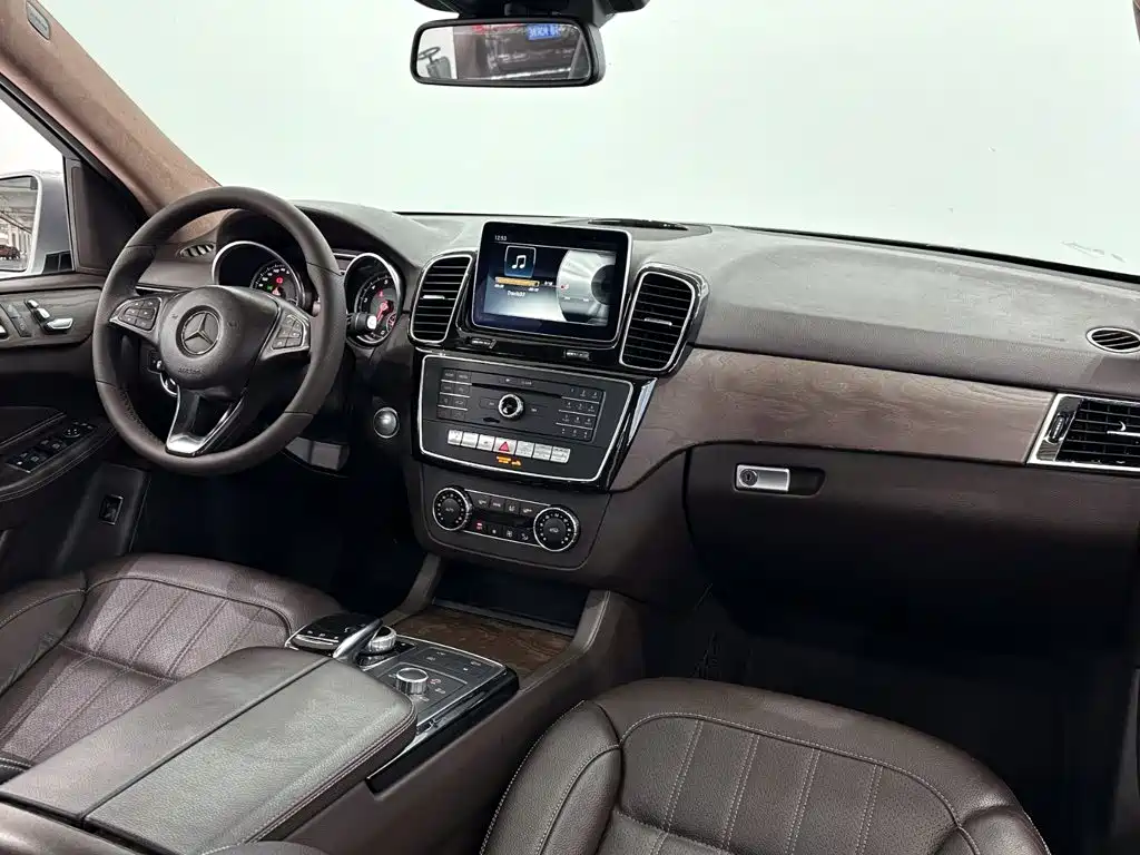Mercedes-Benz GLE 2016 — фото 11
