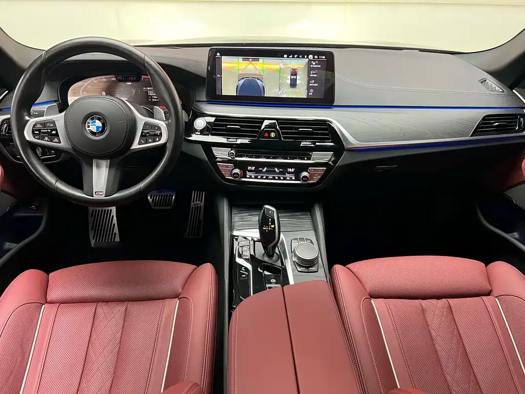 BMW 5 Series 2021 — фото 12