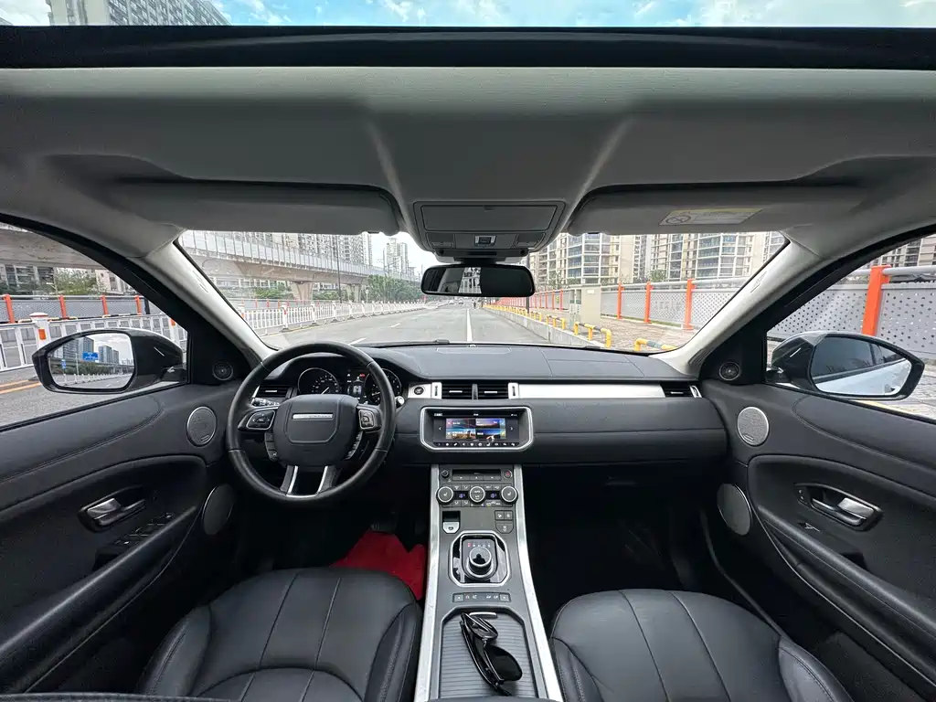 Land Rover Evoque 2018 — фото 8