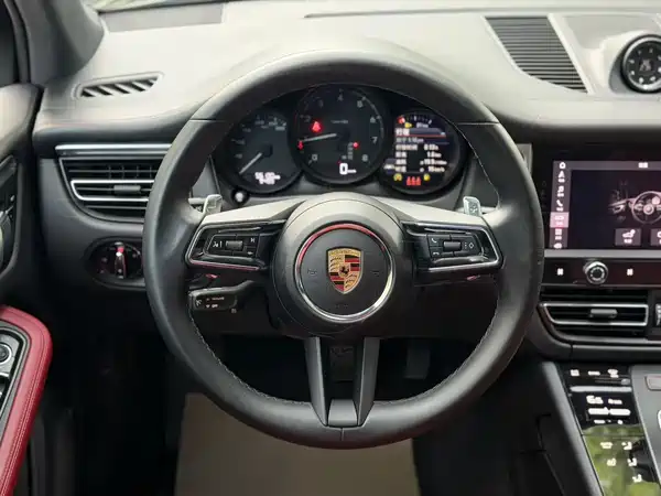 Porsche Macan 2022
