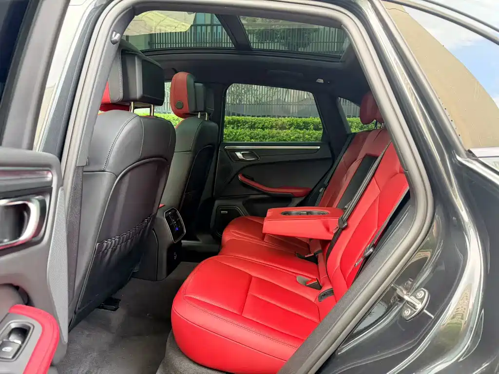Porsche Macan 2022 — фото 10