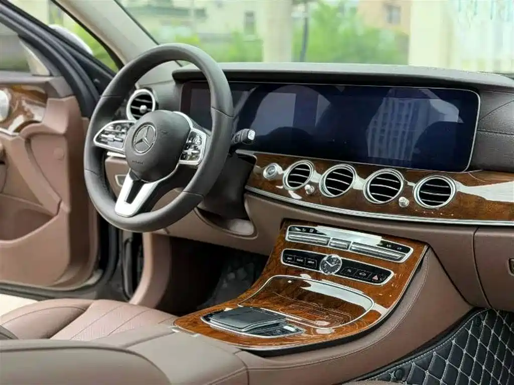 Mercedes-Benz E-Class 2019 — фото 7