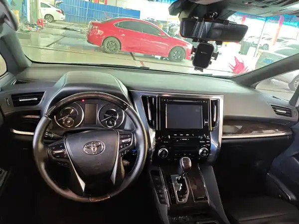 Toyota Vellfire 2020
