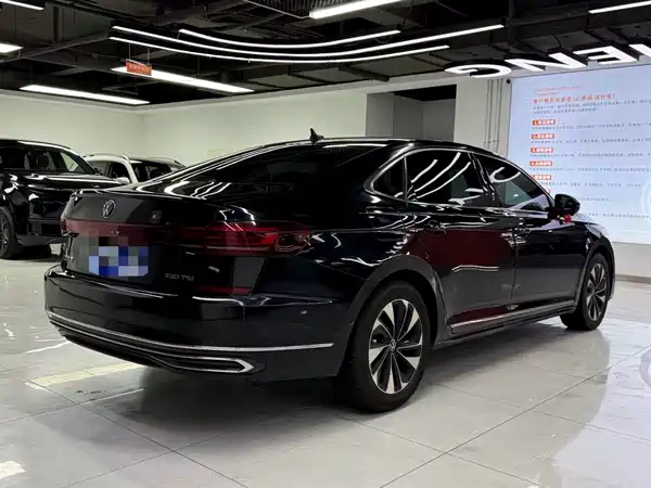 Volkswagen Passat 2023