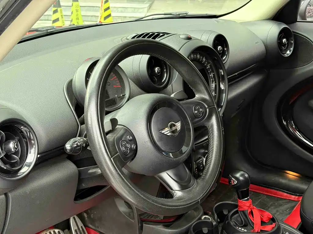 MINI Countryman 2015 — фото 11