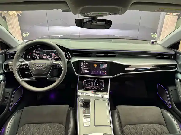 Audi A7L 2024