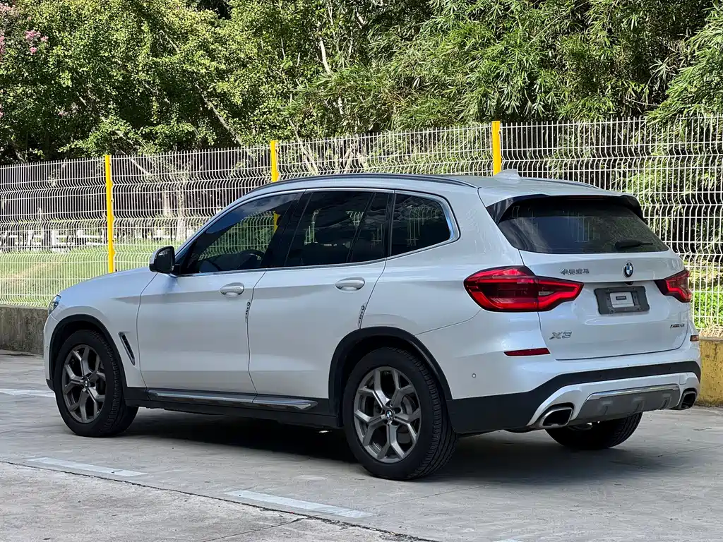 BMW X3 2021 — фото 3