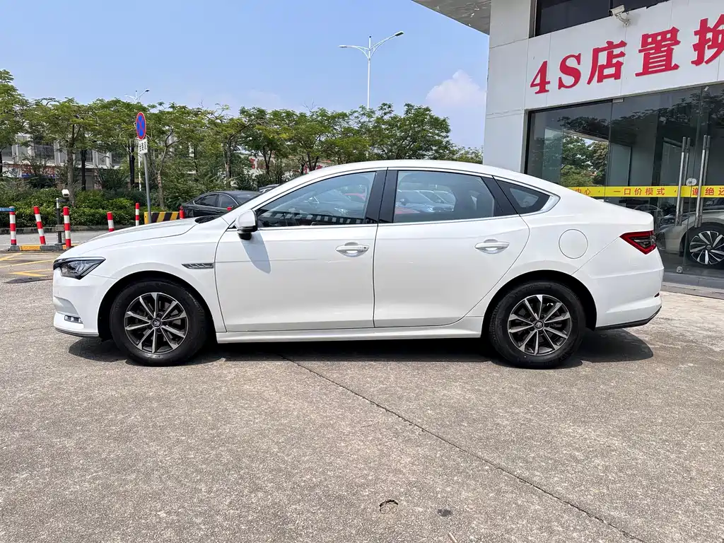 BYD Qin Pro New Energy 2020 — фото 7