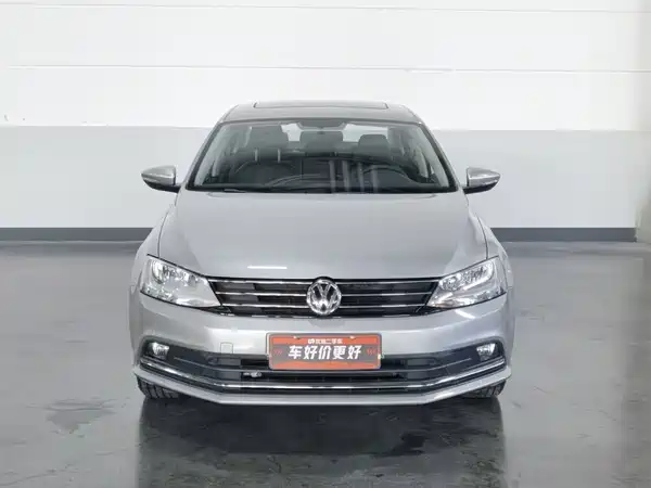 Volkswagen Sagitar 2016