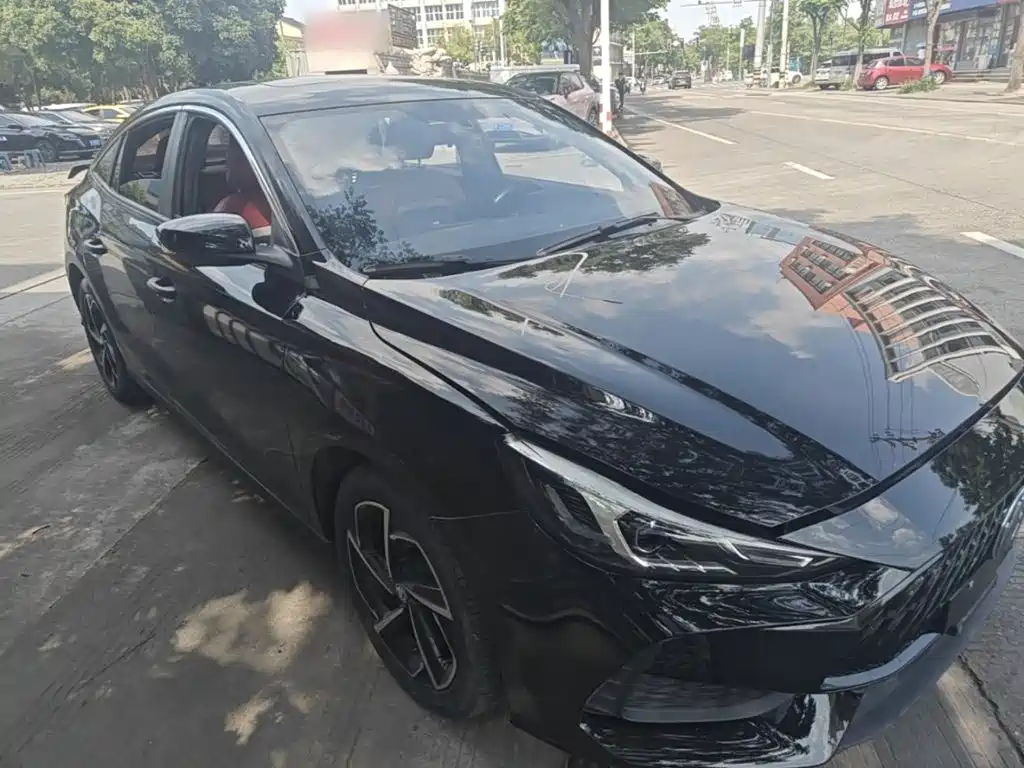 MG MG5 2021