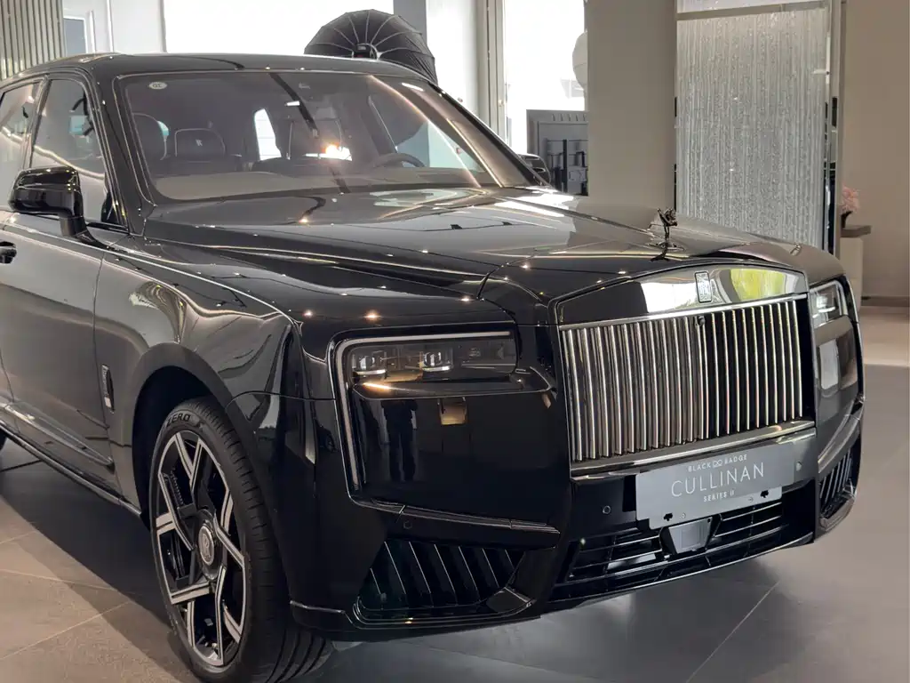 Rolls-Royce Cullinan — фото 7