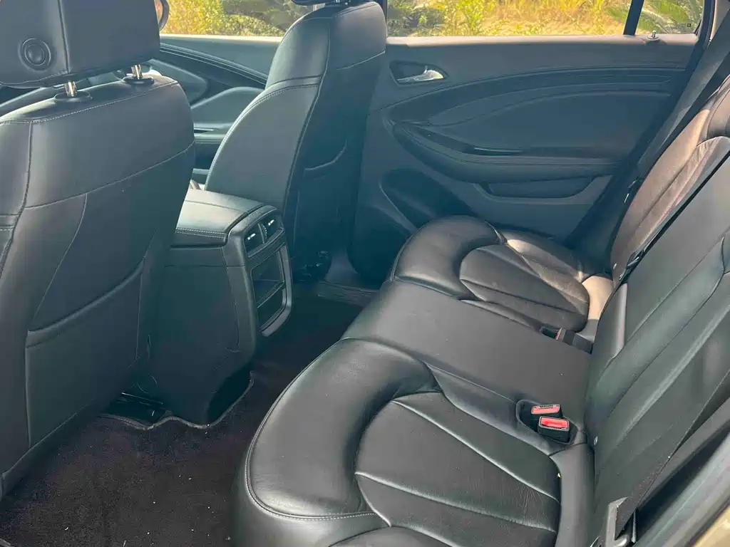 Buick Envision Plus 2019 — фото 8