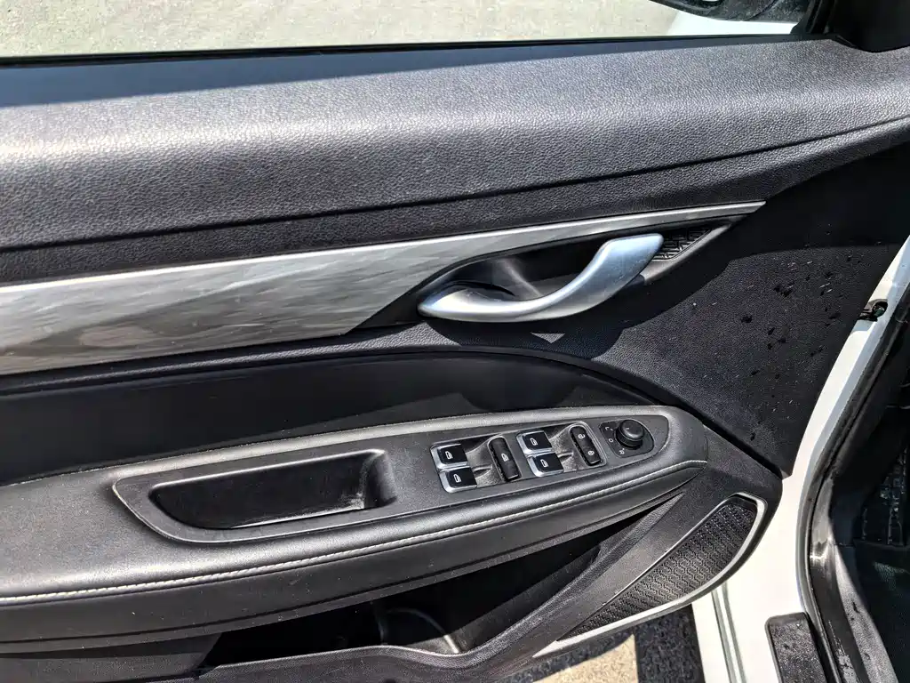 Geely Emgrand 2020