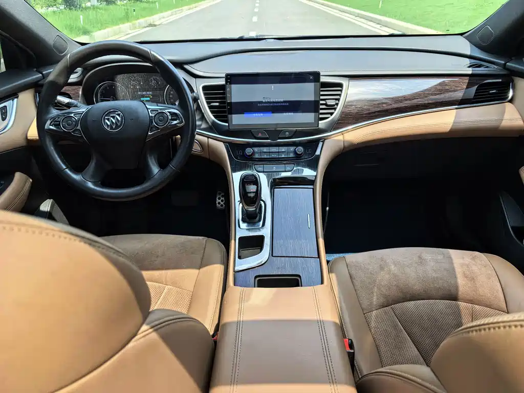 Buick LaCrosse 2017 — фото 16