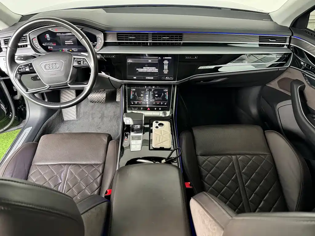 Audi A8 2022
