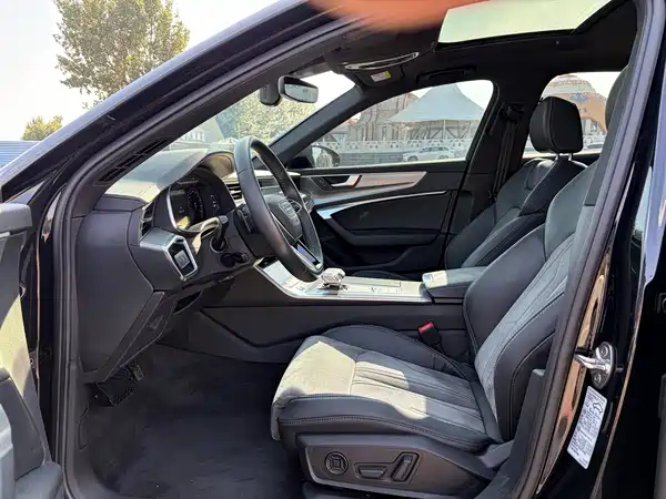 Audi A6L 2022