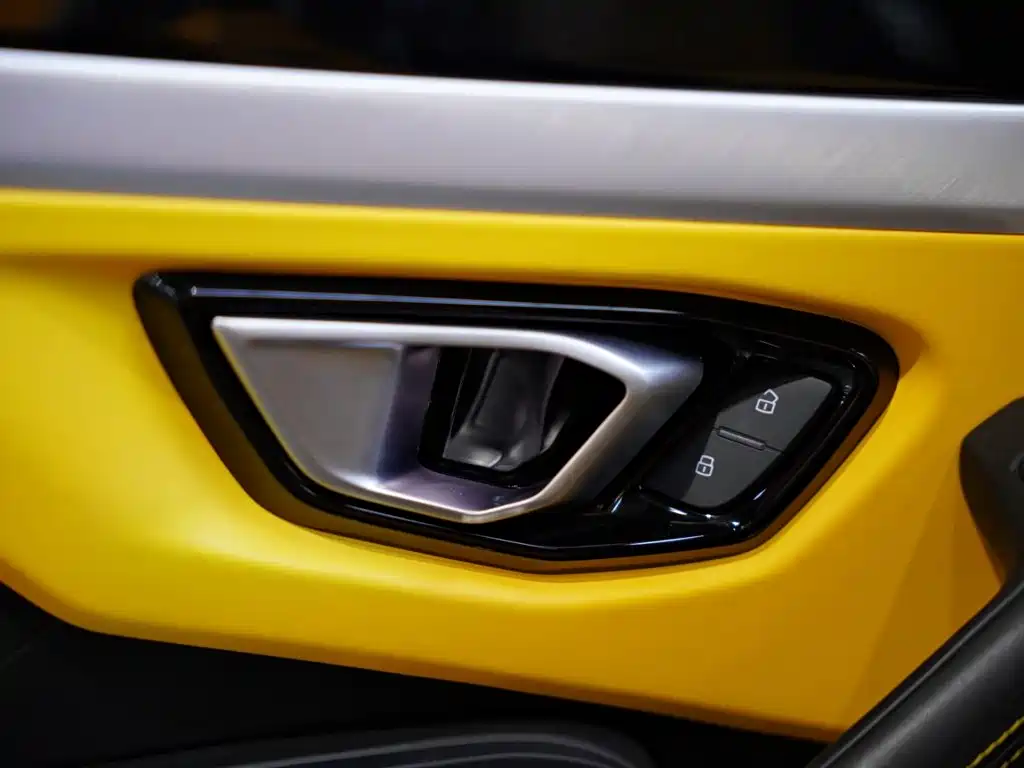Lamborghini Urus 2019 — фото 17