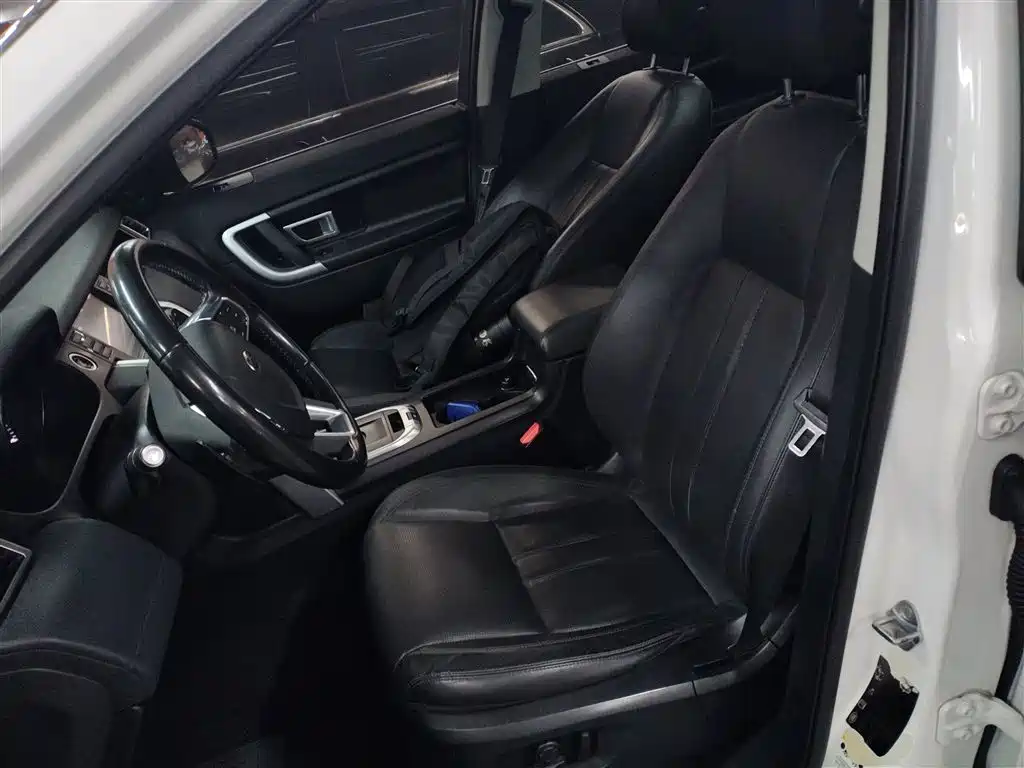 Land Rover Discovery Sport 2016 — фото 14