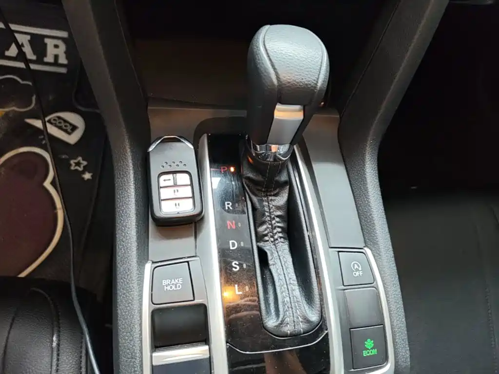 Honda Civic 2018 — фото 14