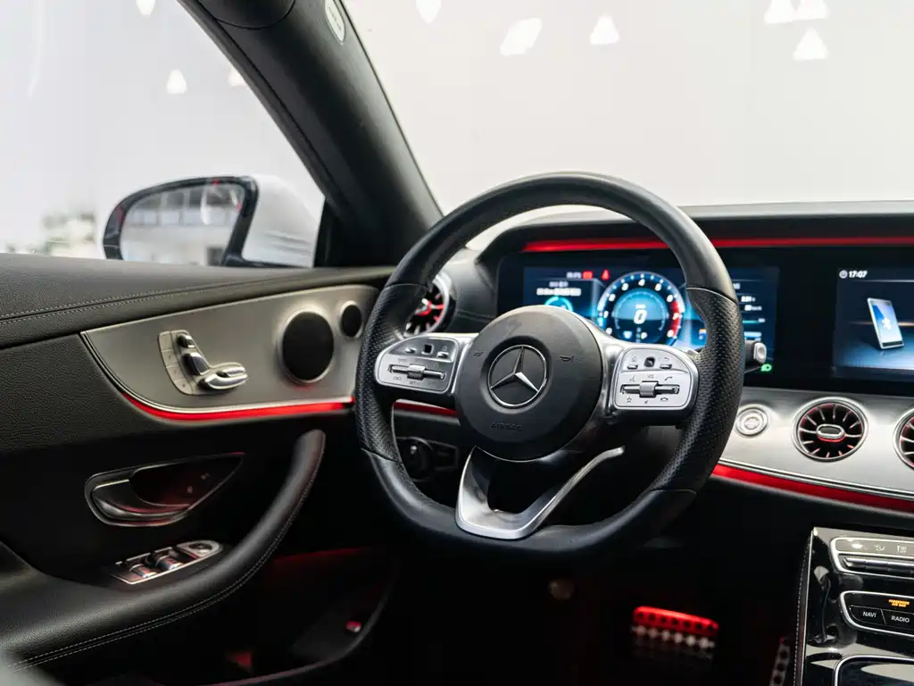 Mercedes-Benz E-Class 2019 — фото 11