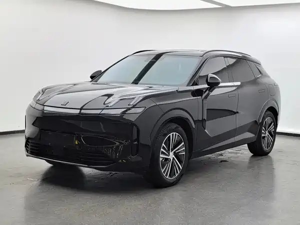 Lynk & Co 08 EM-P 2024