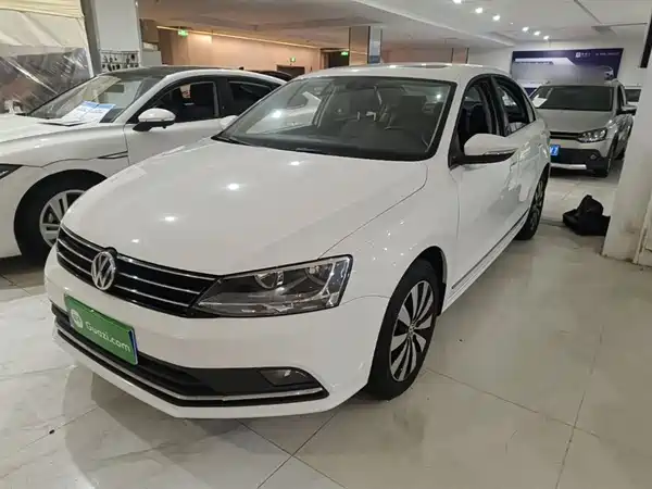 Volkswagen Sagitar 2018
