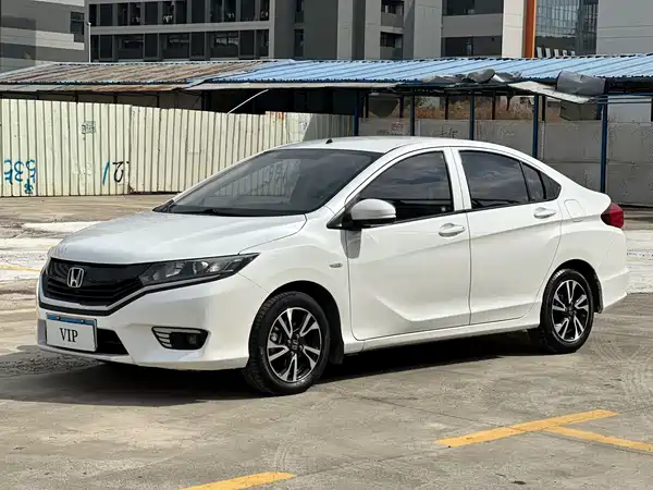 Honda Greiz 2016