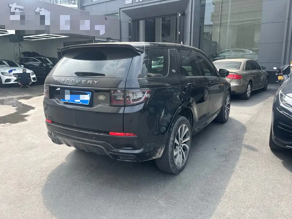 Land Rover Discovery Sport 2022 — фото 9