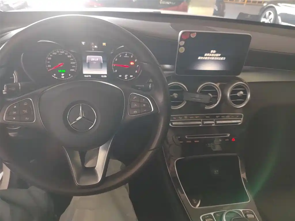 Mercedes-Benz GLC 2019 — фото 12