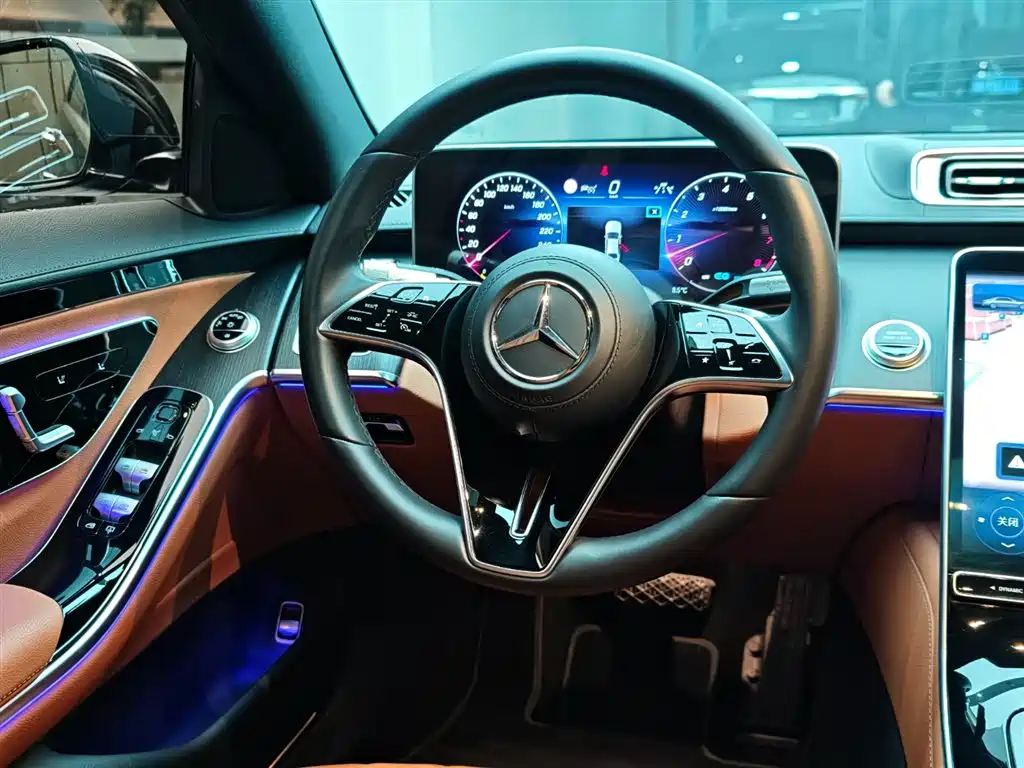 Mercedes-Benz S-Class 2025 — фото 13