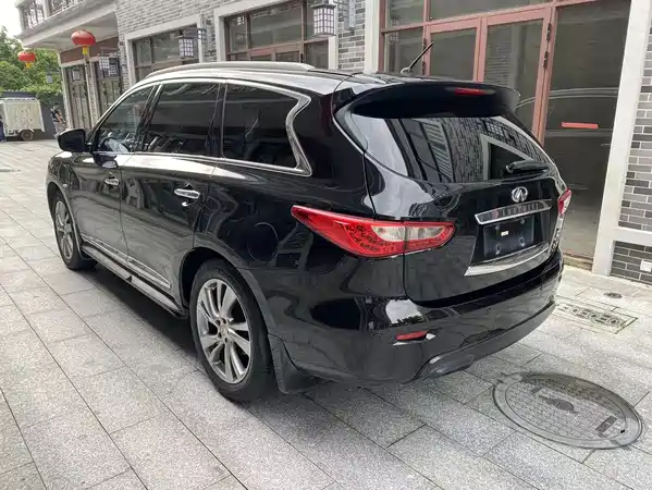 Infiniti JX 2013