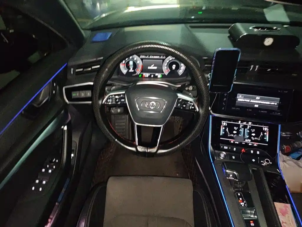 Audi A6L 2020