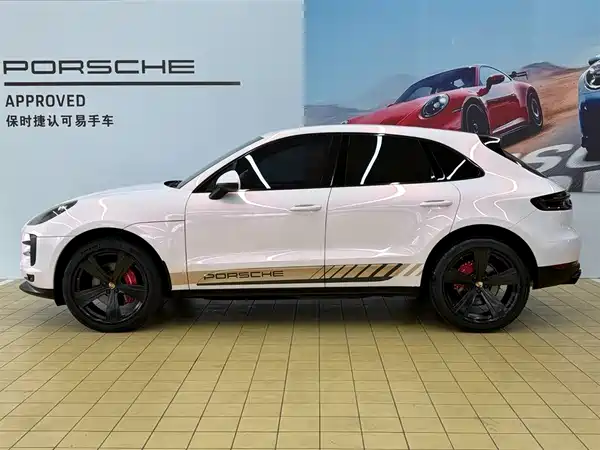 Porsche Macan 2021