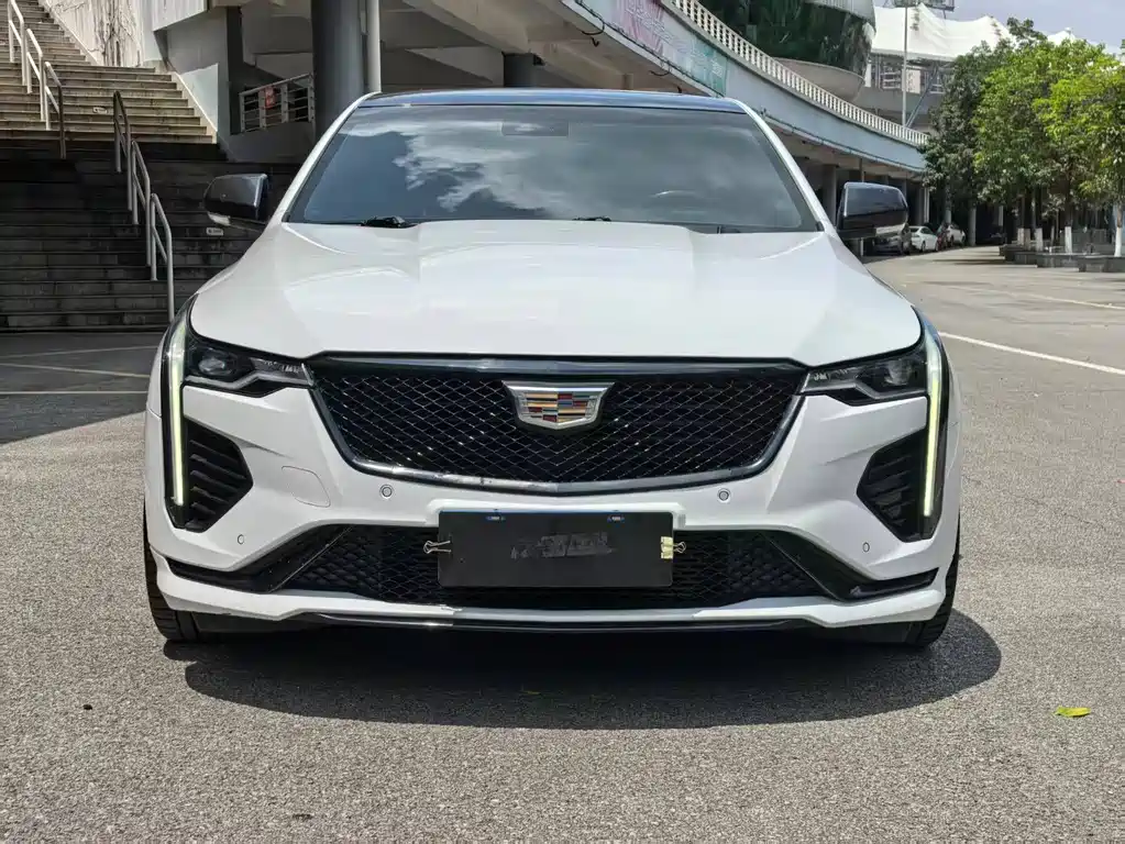 Cadillac CT4 2020 — фото 2