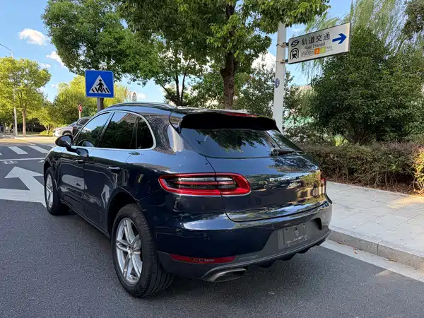 Porsche Macan 2014