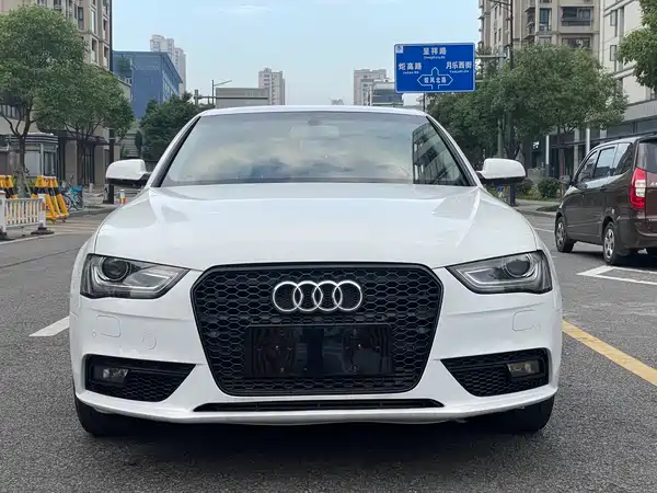 Audi A4L 2015