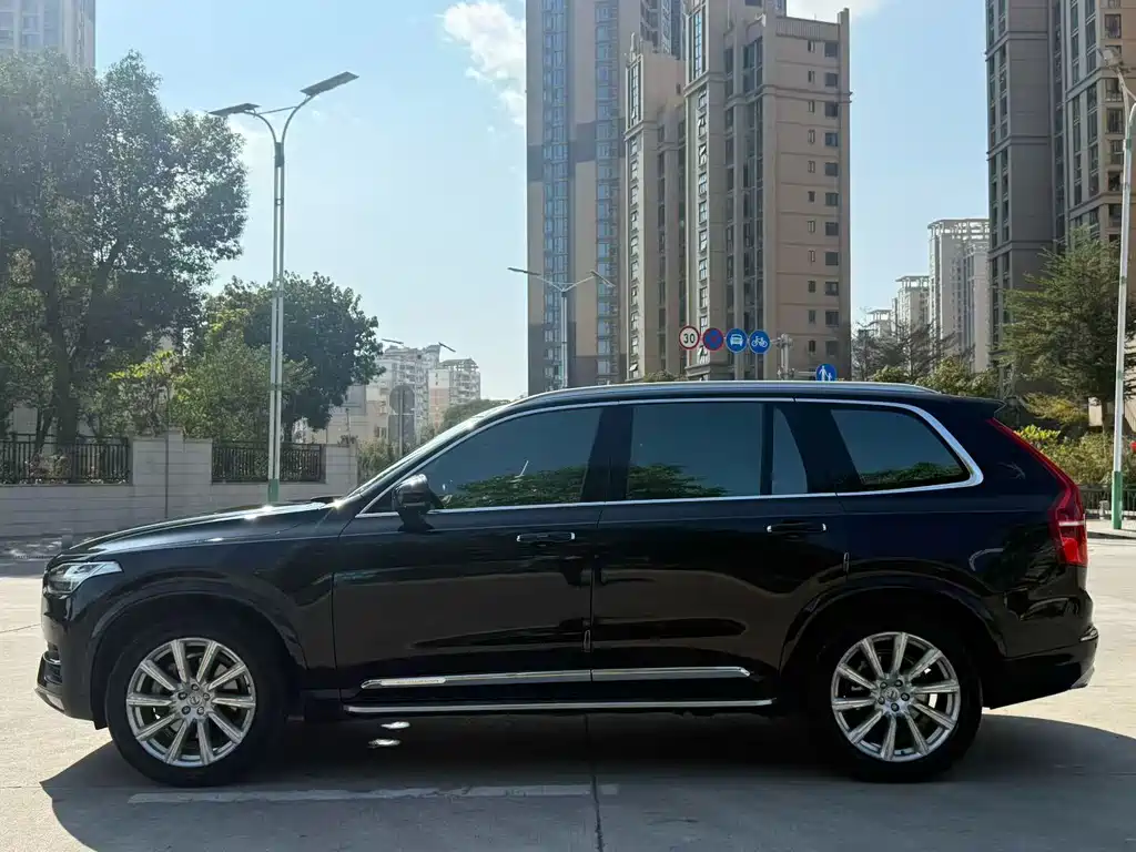 Volvo XC90 2019 — фото 4