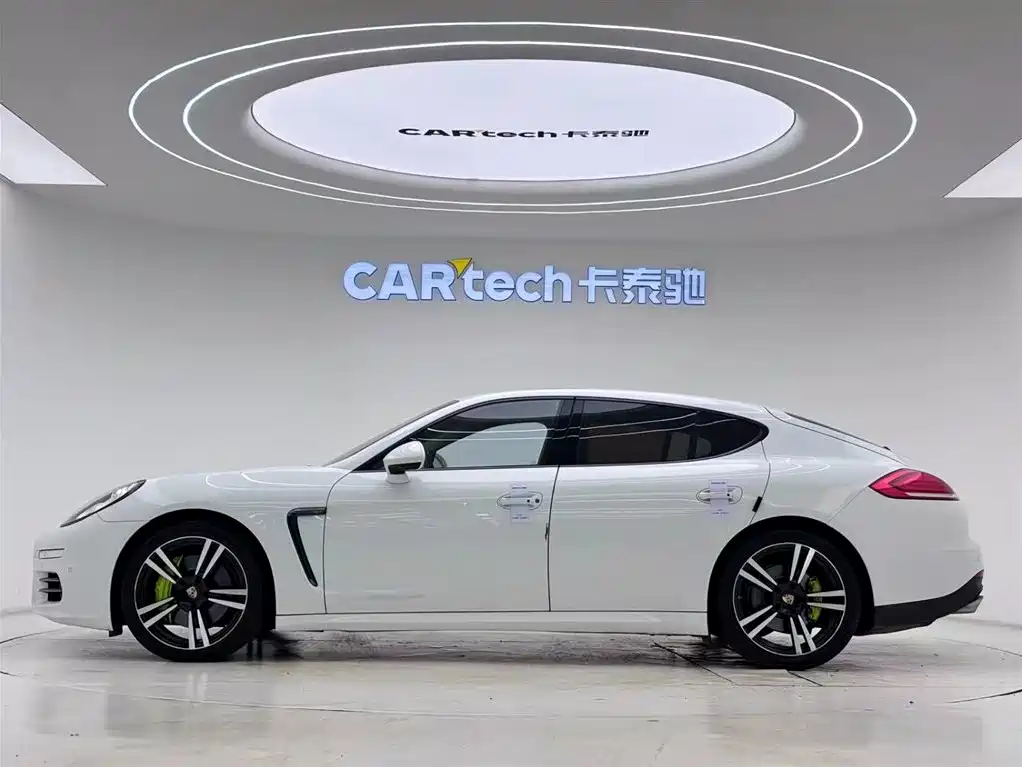 Porsche Panamera 2015 — фото 15