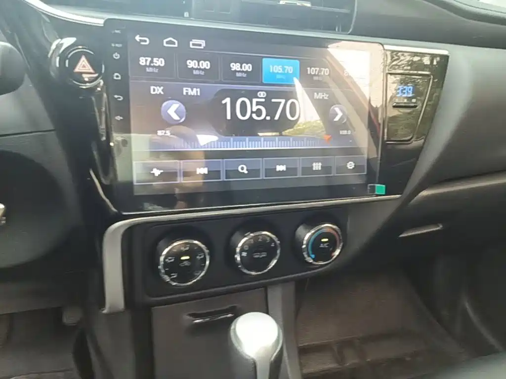 Toyota Corolla 2018 — фото 13