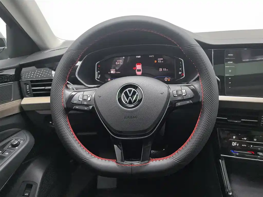 Volkswagen Passat 2021 — фото 11