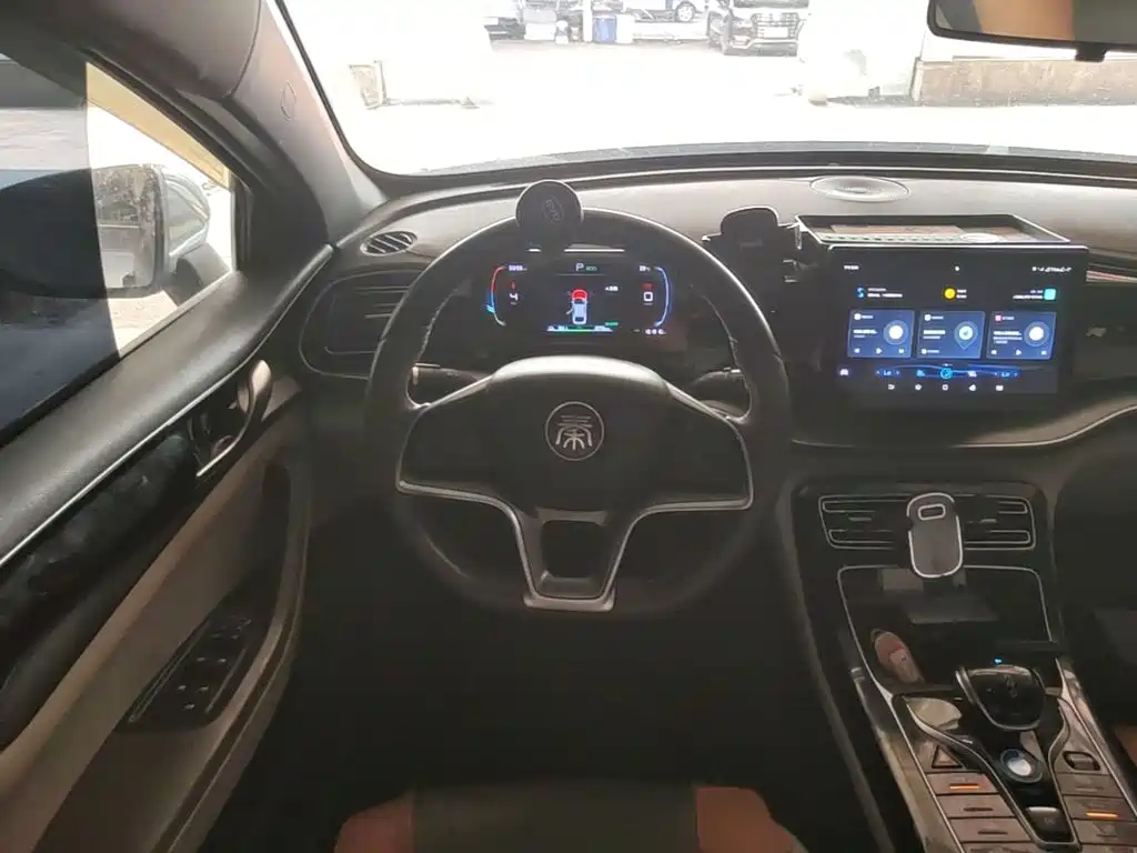 BYD Qin PLUS 2023 — фото 11
