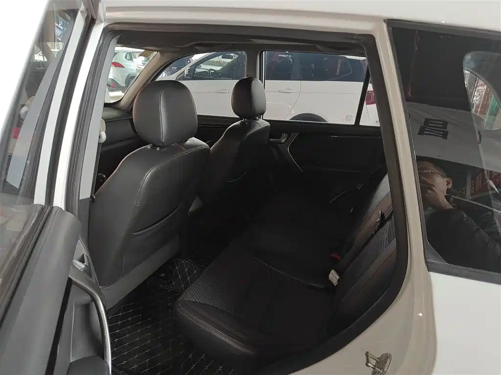 Chery Tiggo 3 2018 — фото 17