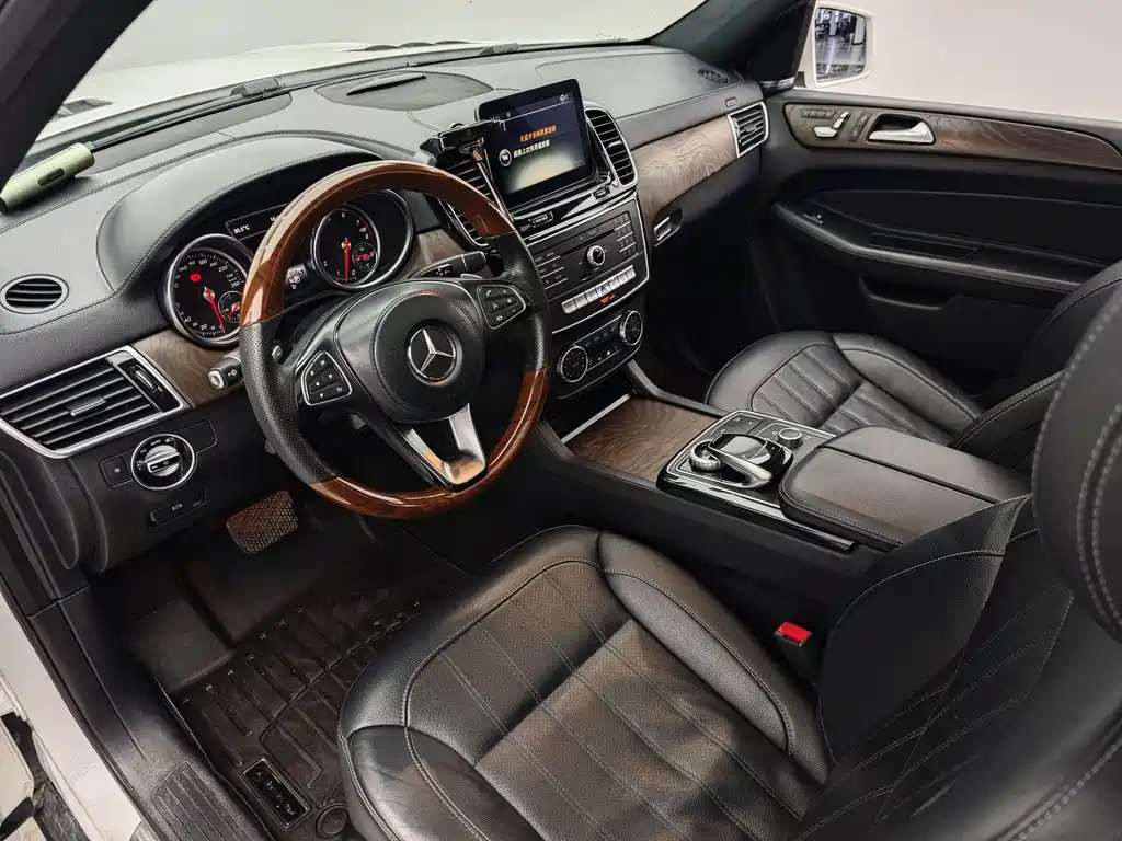 Mercedes-Benz GLS 2017 — фото 5