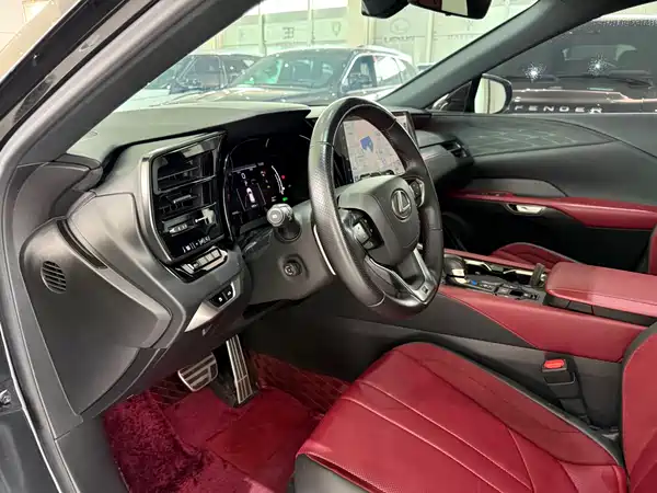 Lexus RX 2023